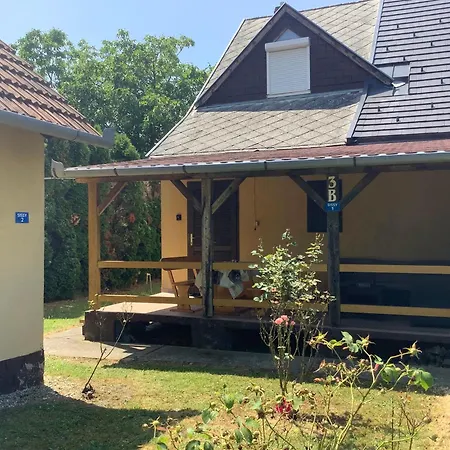 بيت للعطل Haus Sissy Balatonkeresztúr