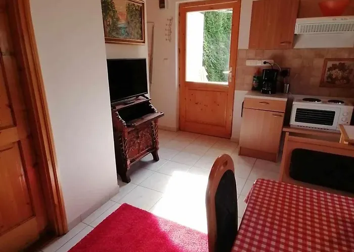בית נופש Haus Sissy Balatonkeresztúr